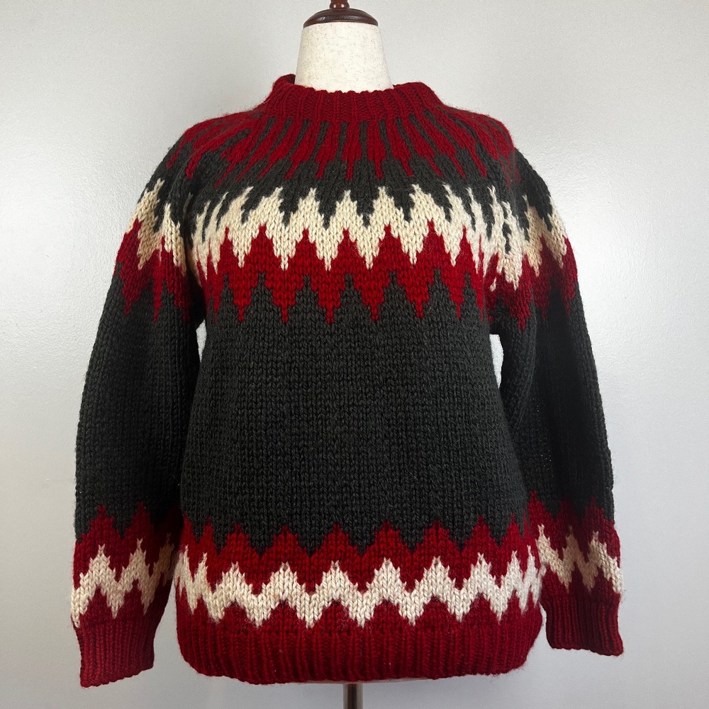 Vintage Passport of Pier One Imports 100% Wool Knit Sweater - Medium